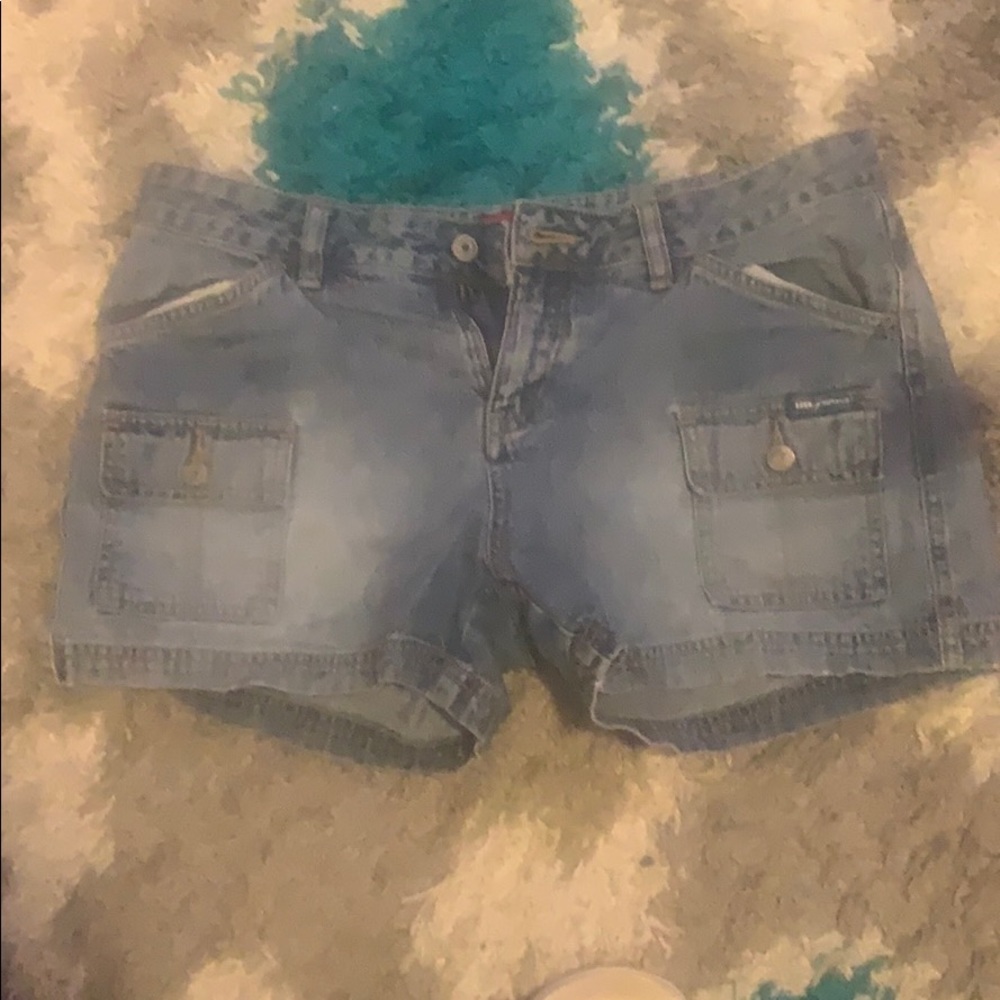 Pre-owned ladies shorts size 9